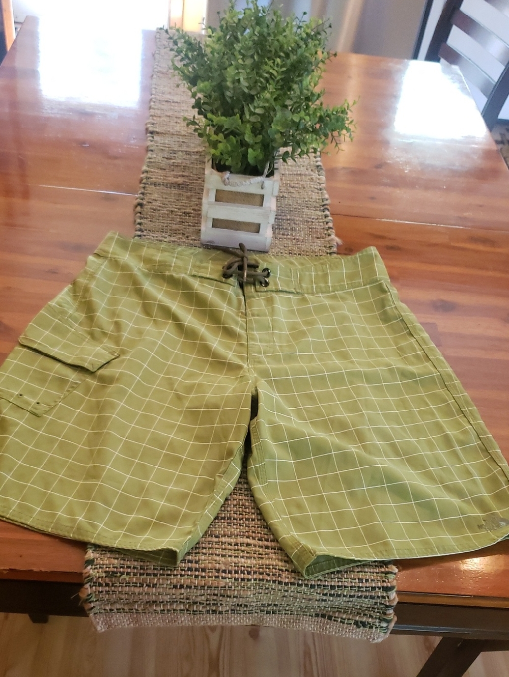 The North Face Olive Green Grid Swim Shorts Size Large 36 Inch Waist